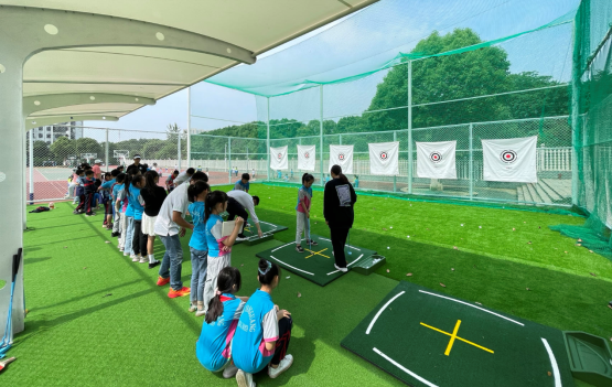 A Campus Golf Teaching and Training System Built Using iTrack